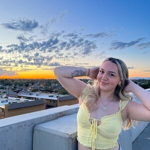 Meet your Posher, Lily